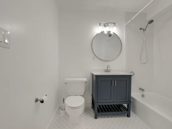 79-14 Rockaway Beach Avenue image 17 of 25