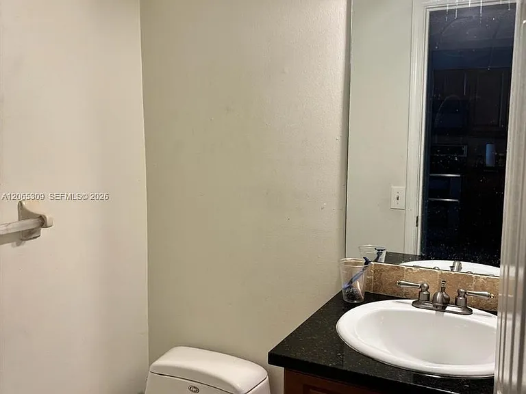 4121 NW 9th Ave #5 — Photo 13