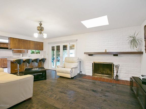 5th image of 3302 E Virginia Ave