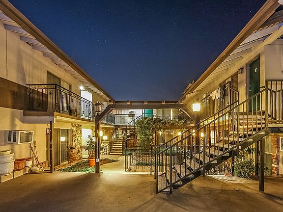 4th image of 585 W Sierra Madre Blvd APT O