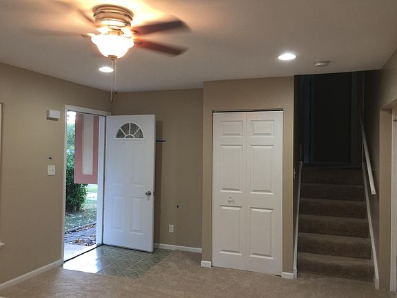 3rd image of 253 Galewood Dr