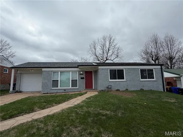 1119 N McKnight Rd, Saint Louis, MO 63132