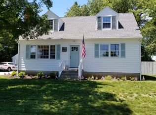 1652 W Main Rd, Middletown, RI 02842