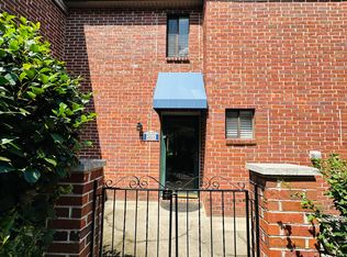 2291 Pernoshal Ct, Dunwoody, GA 30338