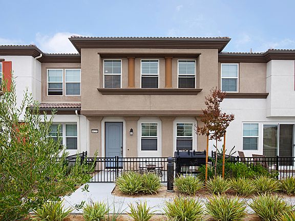 2nd image of 40251 Calle Real