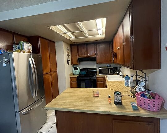 4th image of 14008 Clarkdale Ave