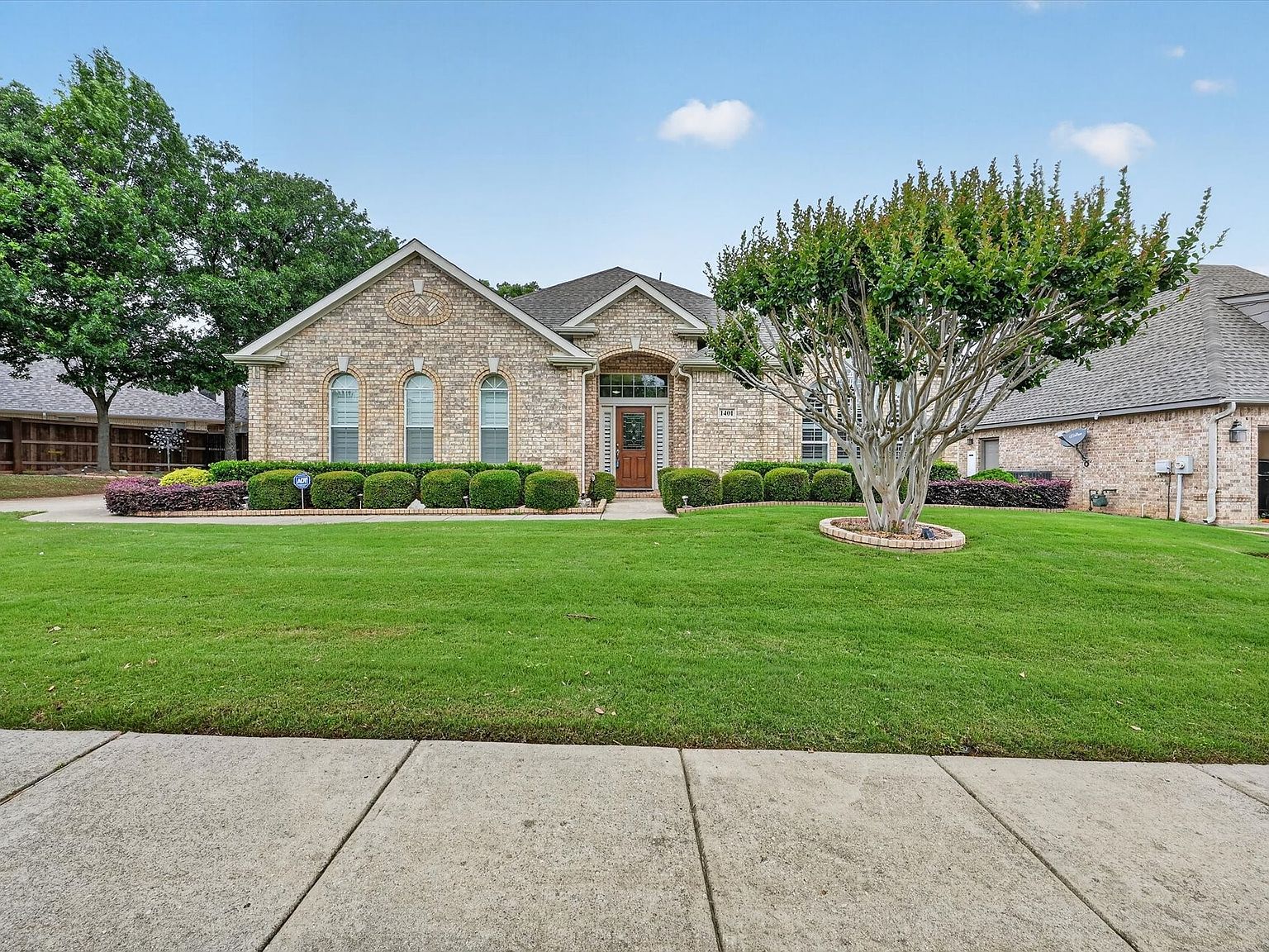 1401 Ballycastle Ln