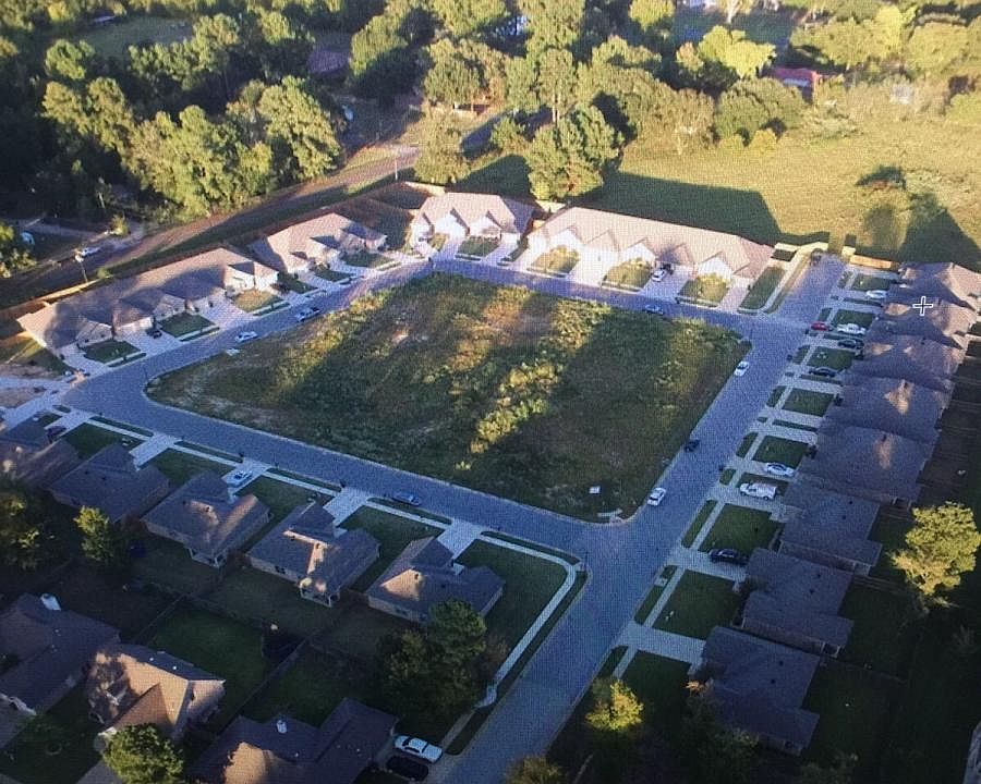2nd image of 4031 Mobley Cir