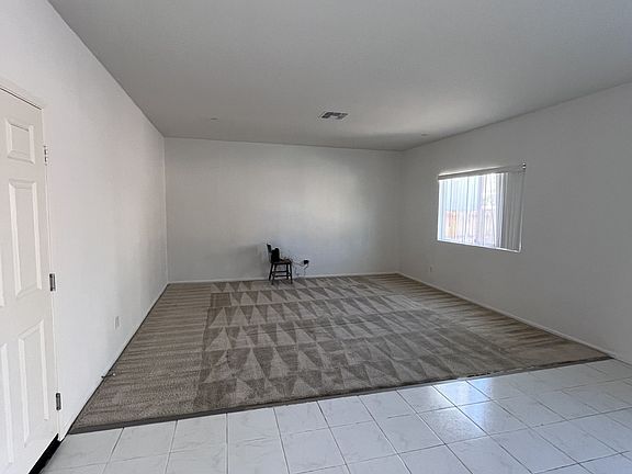 Dining/ Living Room