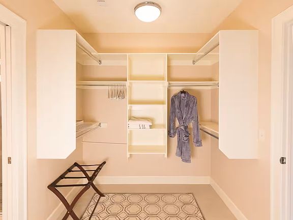 5th image of 212 SE A St APT 13