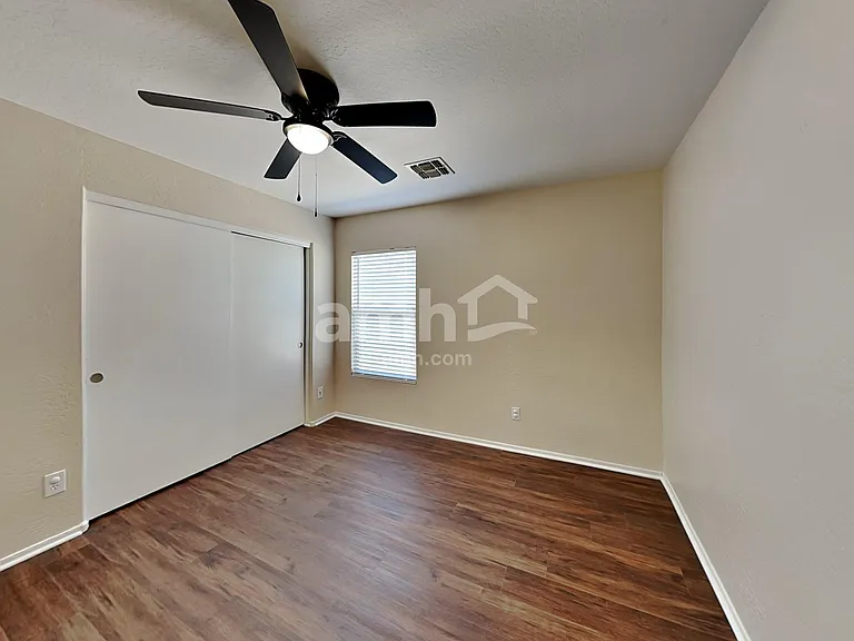 17180 W Port Royale Ln — Photo 18
