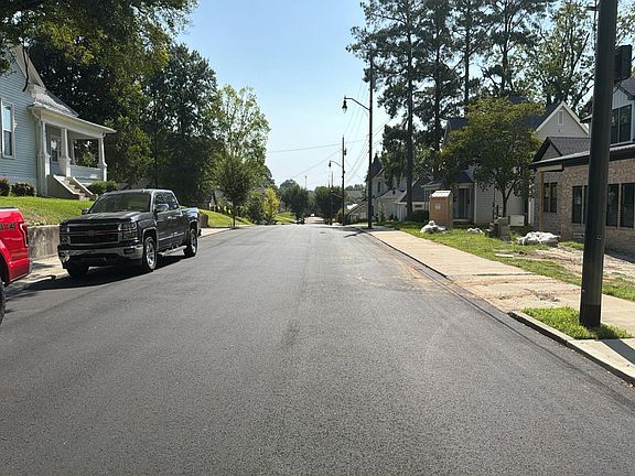 5th image of 226 Morgan St