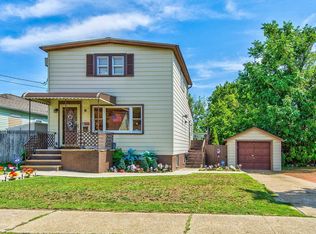 51 Roeckel Ave, Valley Stream, NY 11580