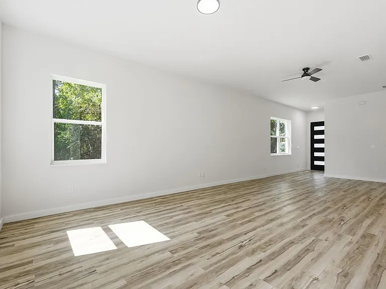 1 Fanshawe Ln #B — Photo 4
