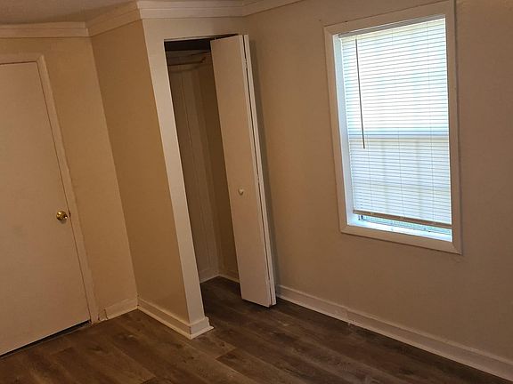 5th image of 364 Lamson St