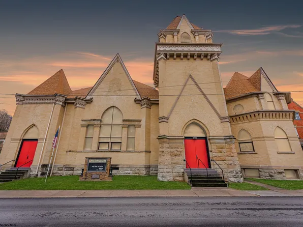 118 Clarksburg St, Mannington, WV 26582