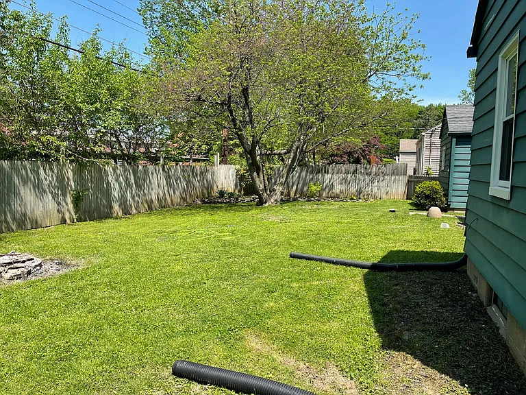 5232 Rosslyn Ave — Photo 3