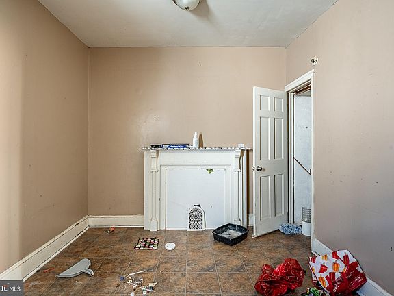 5th image of 730 E 22nd St