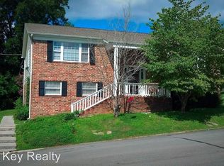 202 S Hill St APT C, Athens, TN 37303