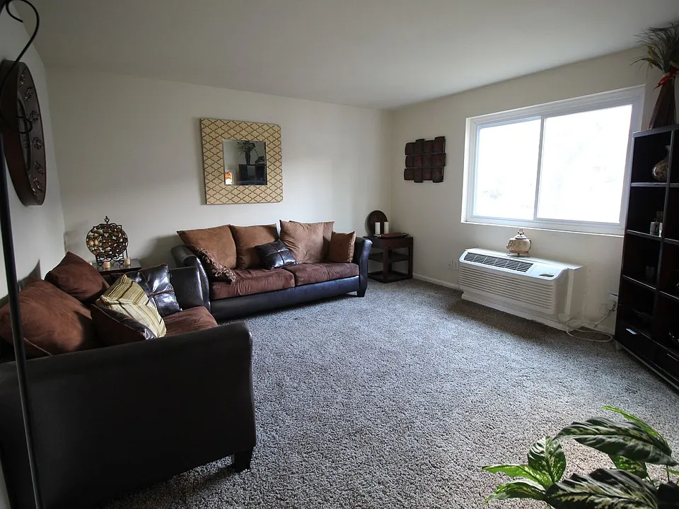 1300 Wildwood Pkwy