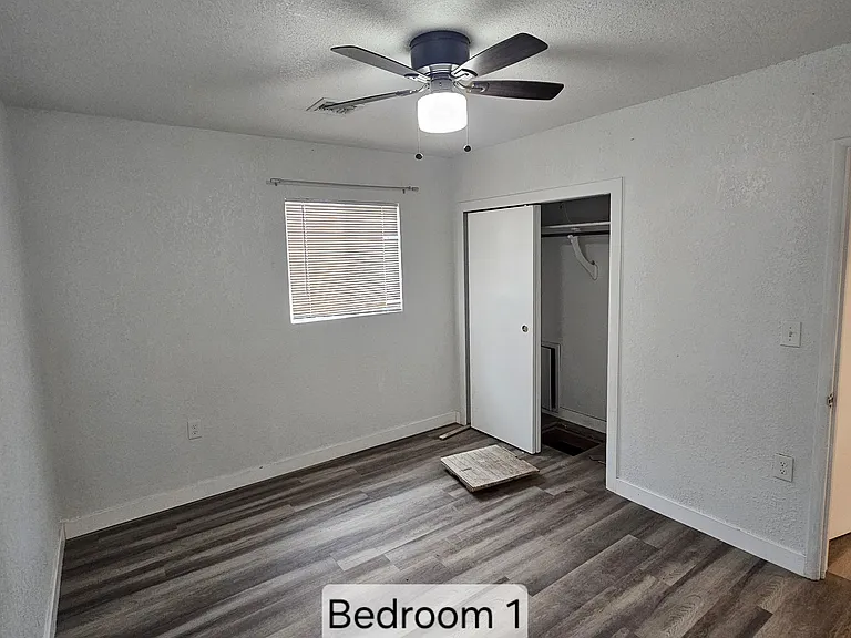 1123 S Central Ave — Photo 12