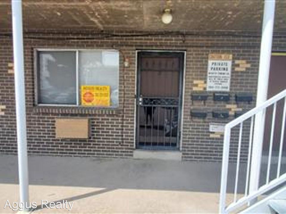 1st image of 3071 W Hamilton Pl APT 2
