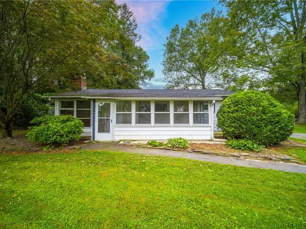 22 Sunset Circle, Bloomingburg, NY 12721