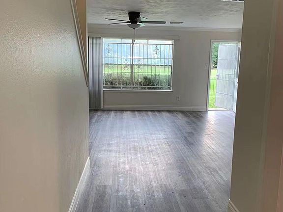 2nd image of 8030 Golf Green Cir
