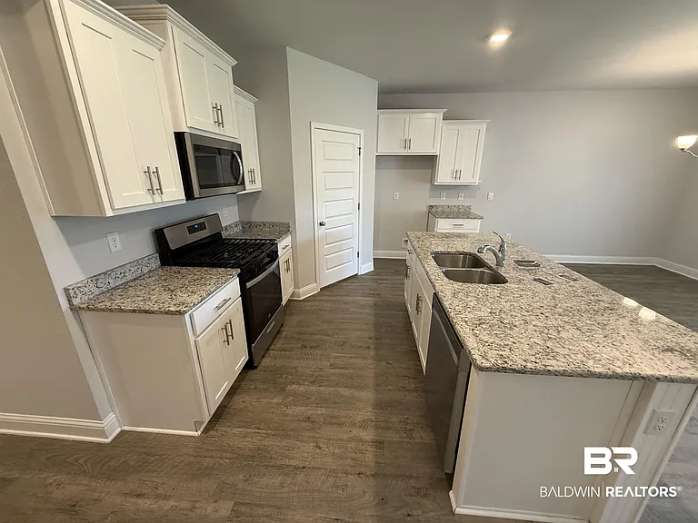 23247 Lieutenant Ave — Photo 5