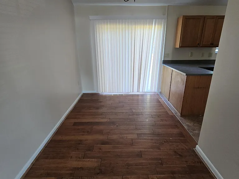 3388 Spruce Tree Ln — Photo 4