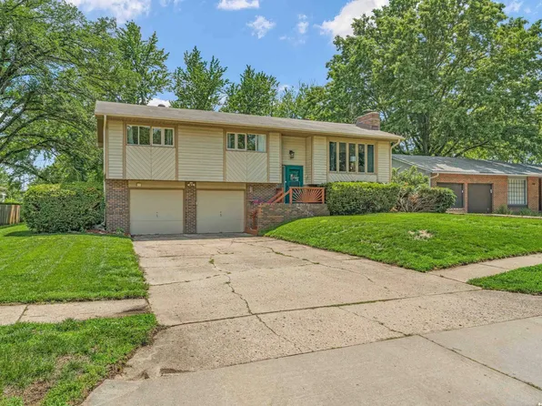 3409 Trail Rd, Lawrence, KS 66049