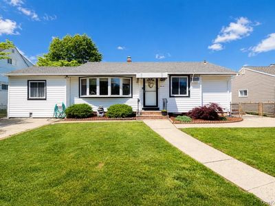 11 Adelphi Road, Hicksville, NY, 11801