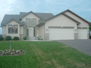 1112 Apple Cir, Mayer, MN 55360