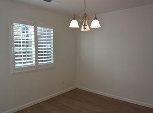 2620 W Brooke Ct, Visalia, CA 93291