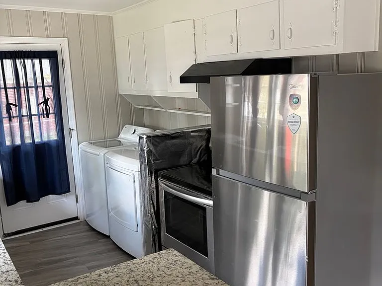 4109 Edwards Rd — Photo 5