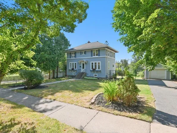 130 Laurie St, Duluth, MN 55803