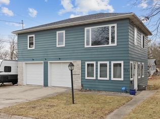 939 Waverly St, Lake Geneva, WI 53147