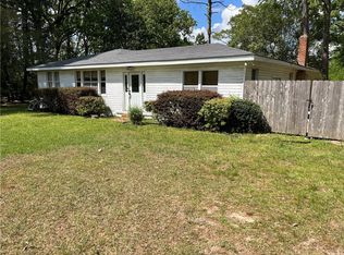 243 Longstreet Dr, Pineville, LA 71360