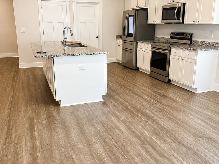 734 Quintana St — Photo 3