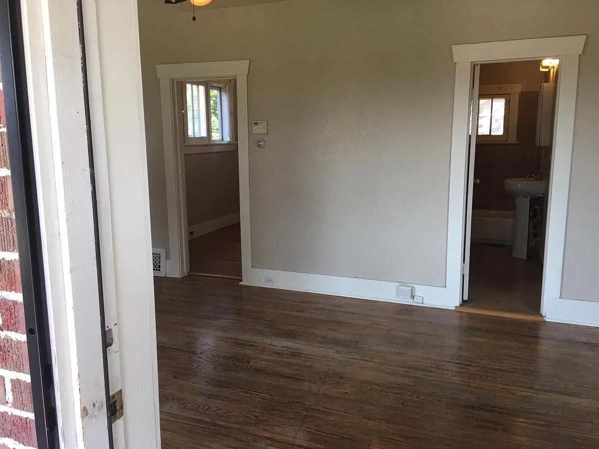 3 bed, 1250 sqft, $2,350 — Photo 4