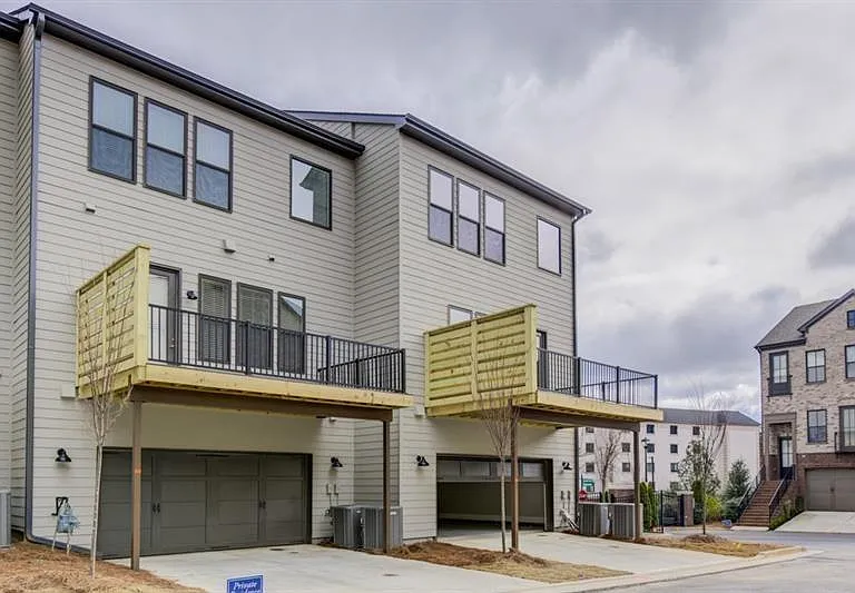 4304 Walsh Dr — Photo 31