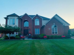 54497 Birchfield Dr E, Shelby Township, MI 48316