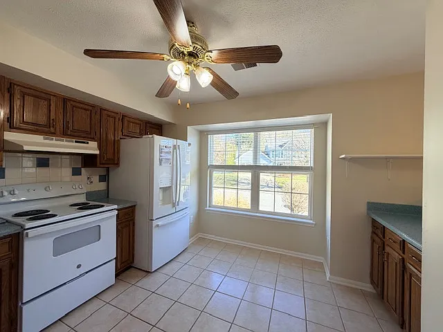 534 Crossbridge Dr — Photo 11