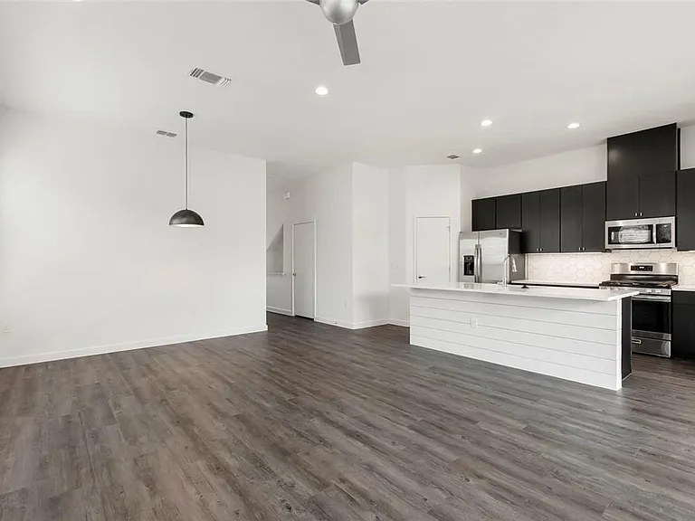 7512 Delafield Ln #A — Photo 17