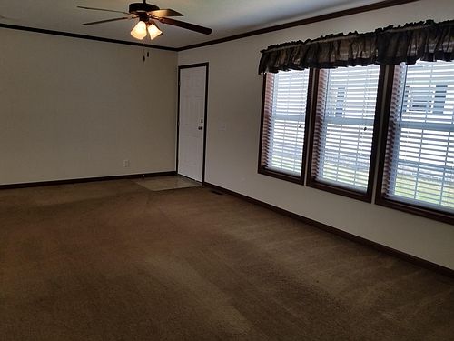 4th image of 9534 Fairview Dr