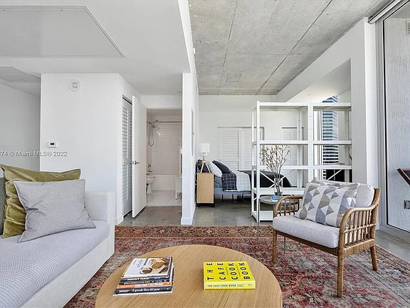 3rd image of 151 SE 1st St APT 3510