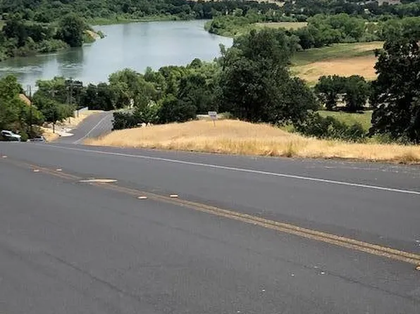 22716 River View Dr, Cottonwood, CA 96022