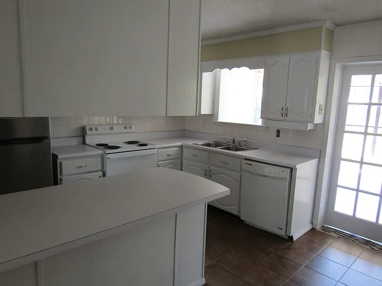 608 Palmetto St — Photo 10