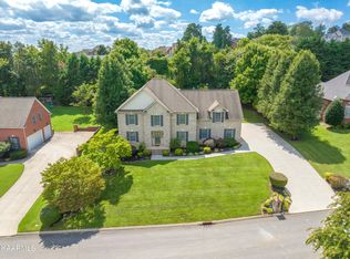 3315 Whispering Oaks Dr, Knoxville, TN 37938