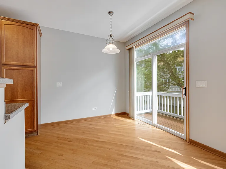 5568 Cambridge Way — Photo 8